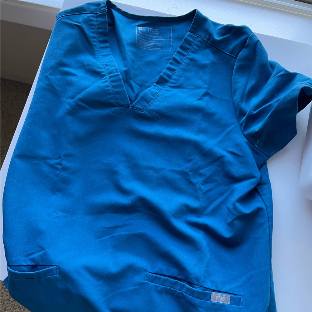 Figs Caribbean blue top